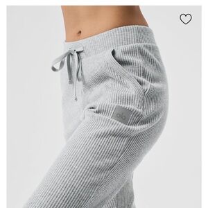 Alo grey muse sweatpants